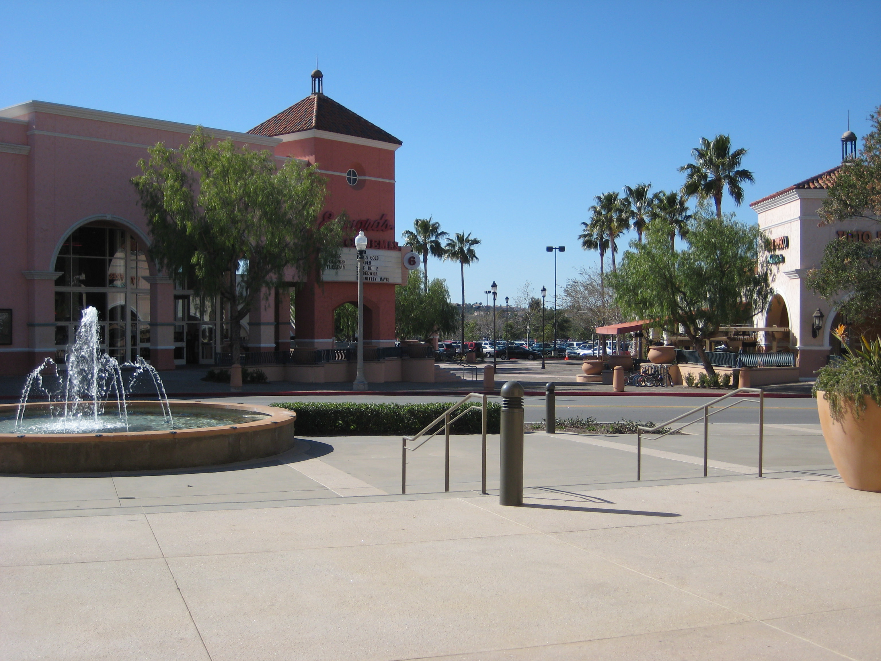 Santa Margarita is a beautiful, quiet suburb nestled among regional parks
